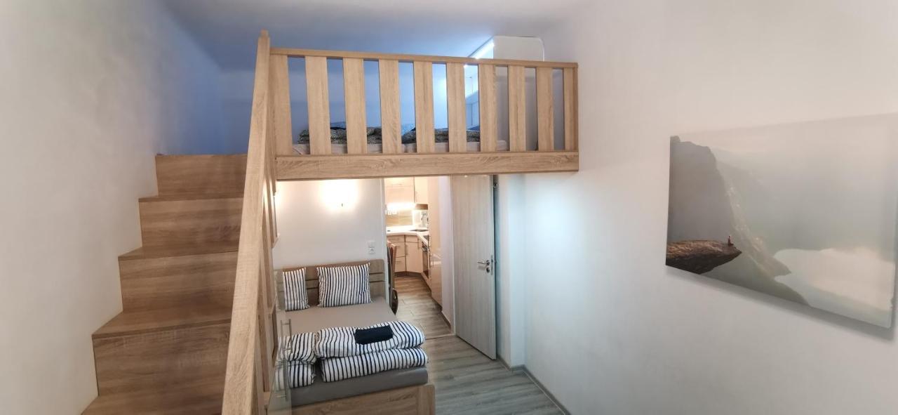 New Cosy Studio Karlsbad Exteriör bild