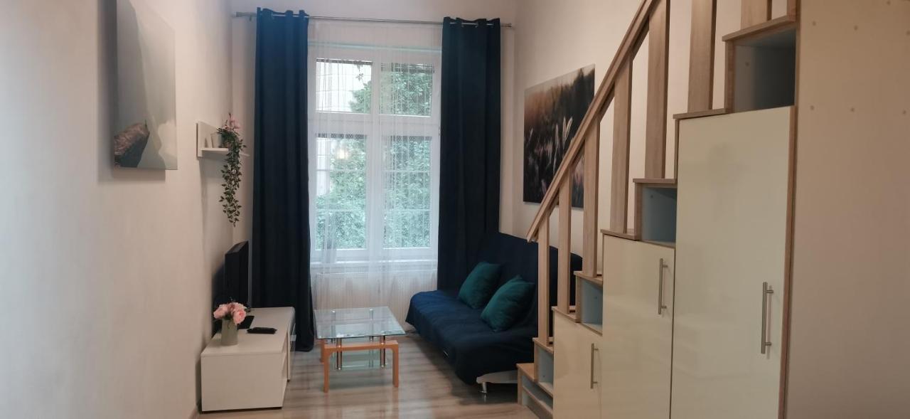 New Cosy Studio Karlsbad Exteriör bild